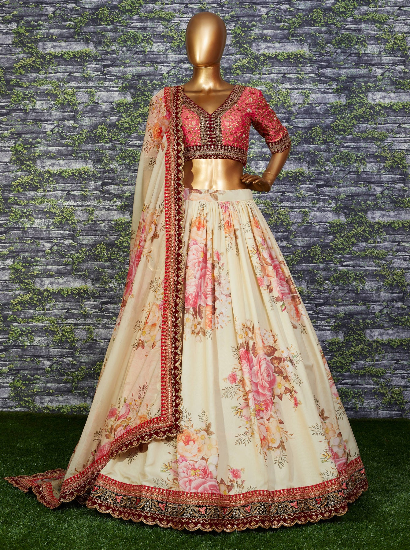 Zeel Clothing Women's Art Silk Floral Semi-Stitched Lehenga Choli with  Dupatta (7516-Light-Pink-Wedding-Floral-Latest; Free Size) : Amazon.in:  Fashion
