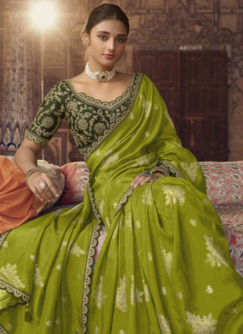 Enchanting Green Silk Saree: Perfect for Weddings and Parties