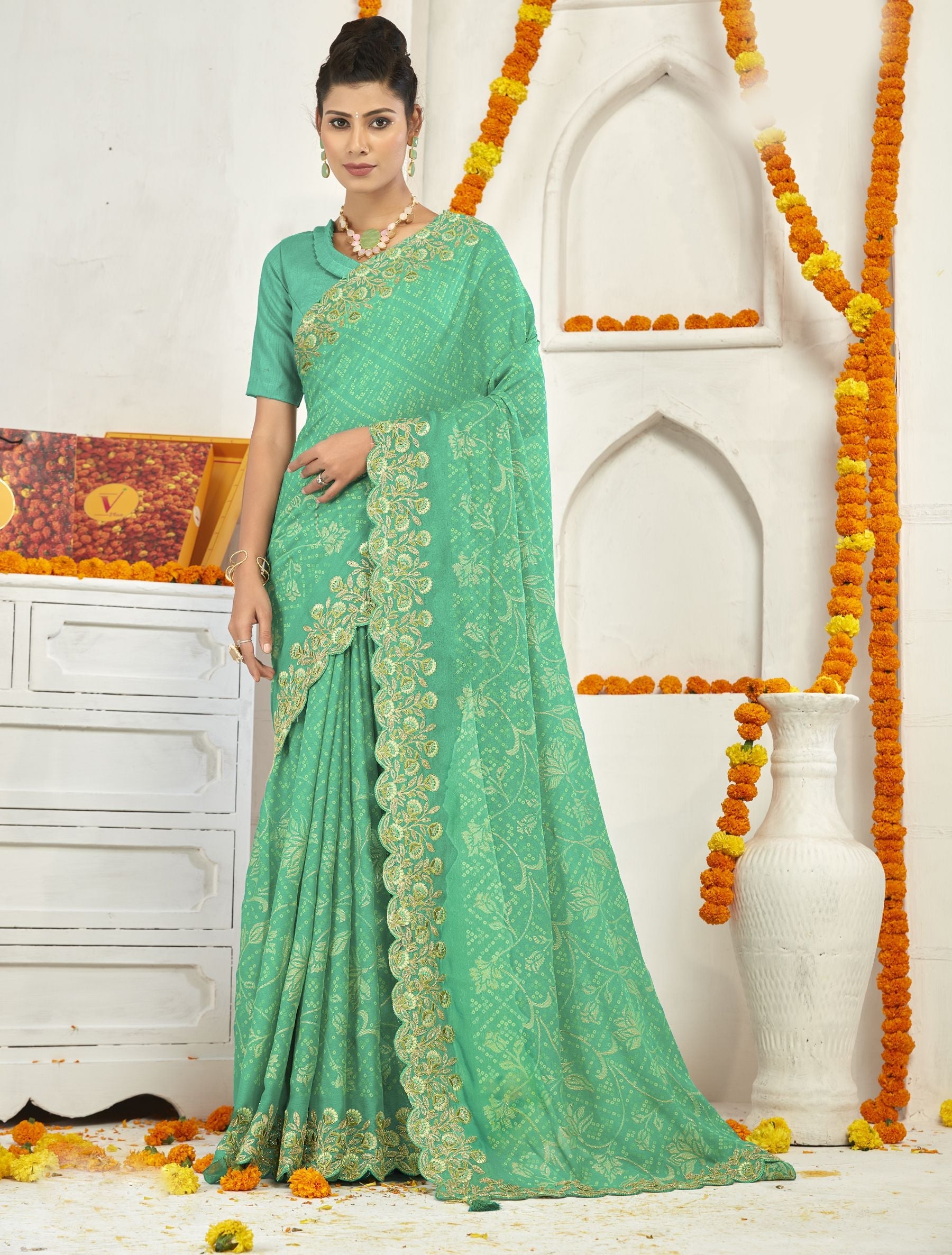 Enchanting Green Georgette Saree: Perfect Party & Wedding Wear!