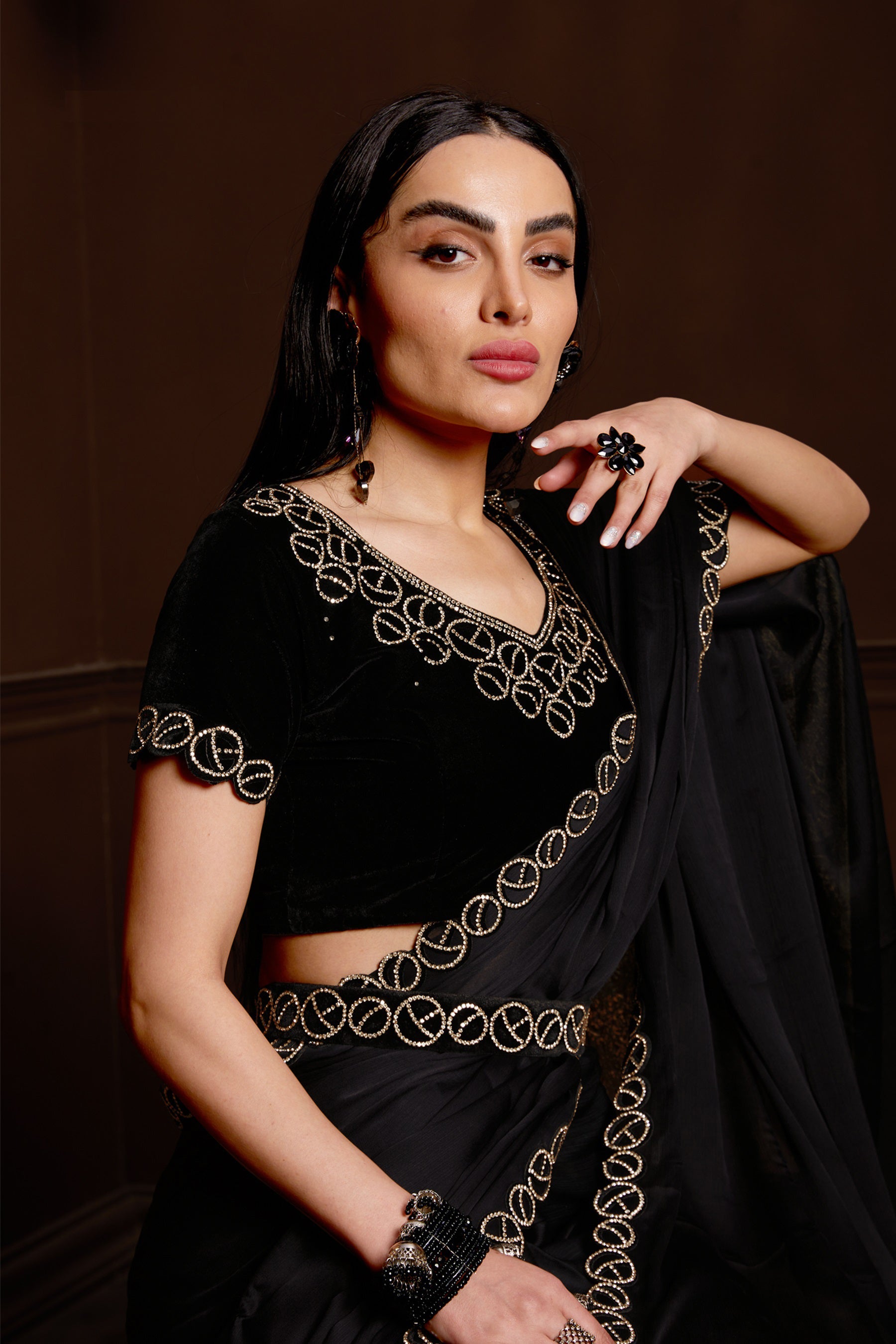 Elegant Black Saree: Exquisite Zarkan Stone Work, Perfect for Parties and Weddings