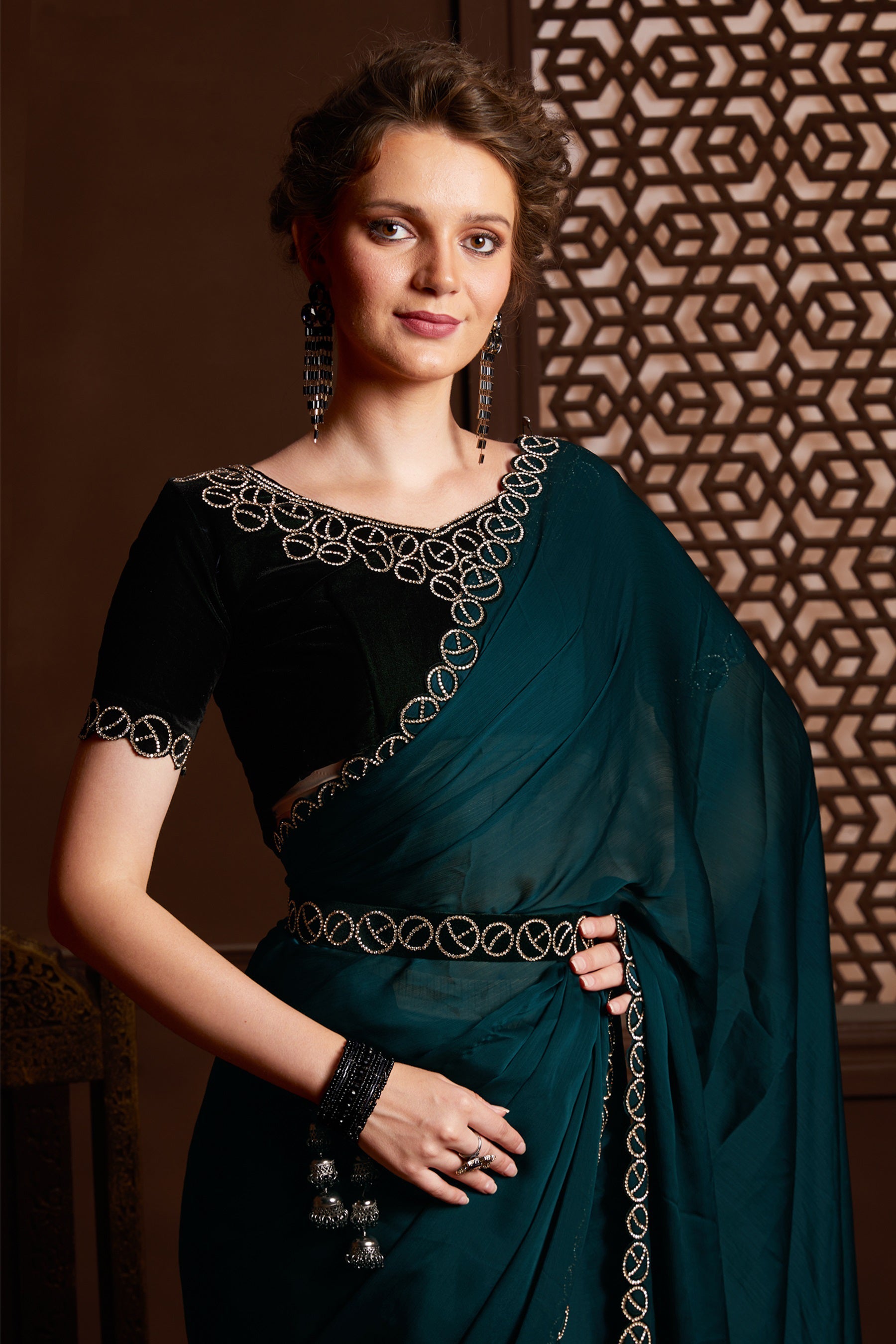 Elegant Dark GreenSaree: Exquisite Zarkan Stone Work, Perfect for Parties and Weddings