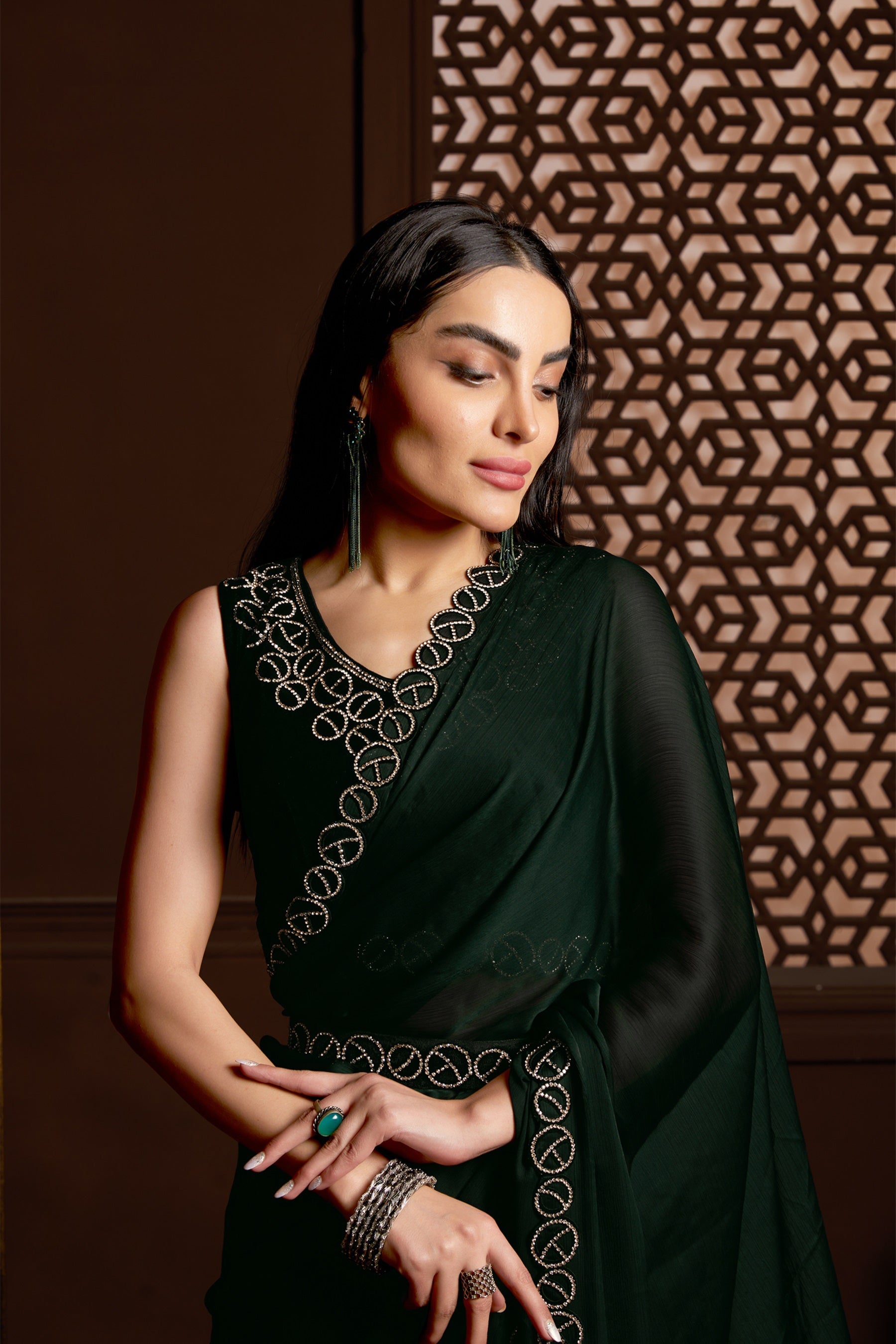 Elegant Dark Green Saree: Exquisite Zarkan Stone Work, Perfect for Parties and Weddings